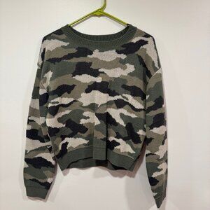 H&M Cropped Fit Camo Sweater
